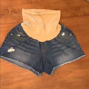 Maternity shorts